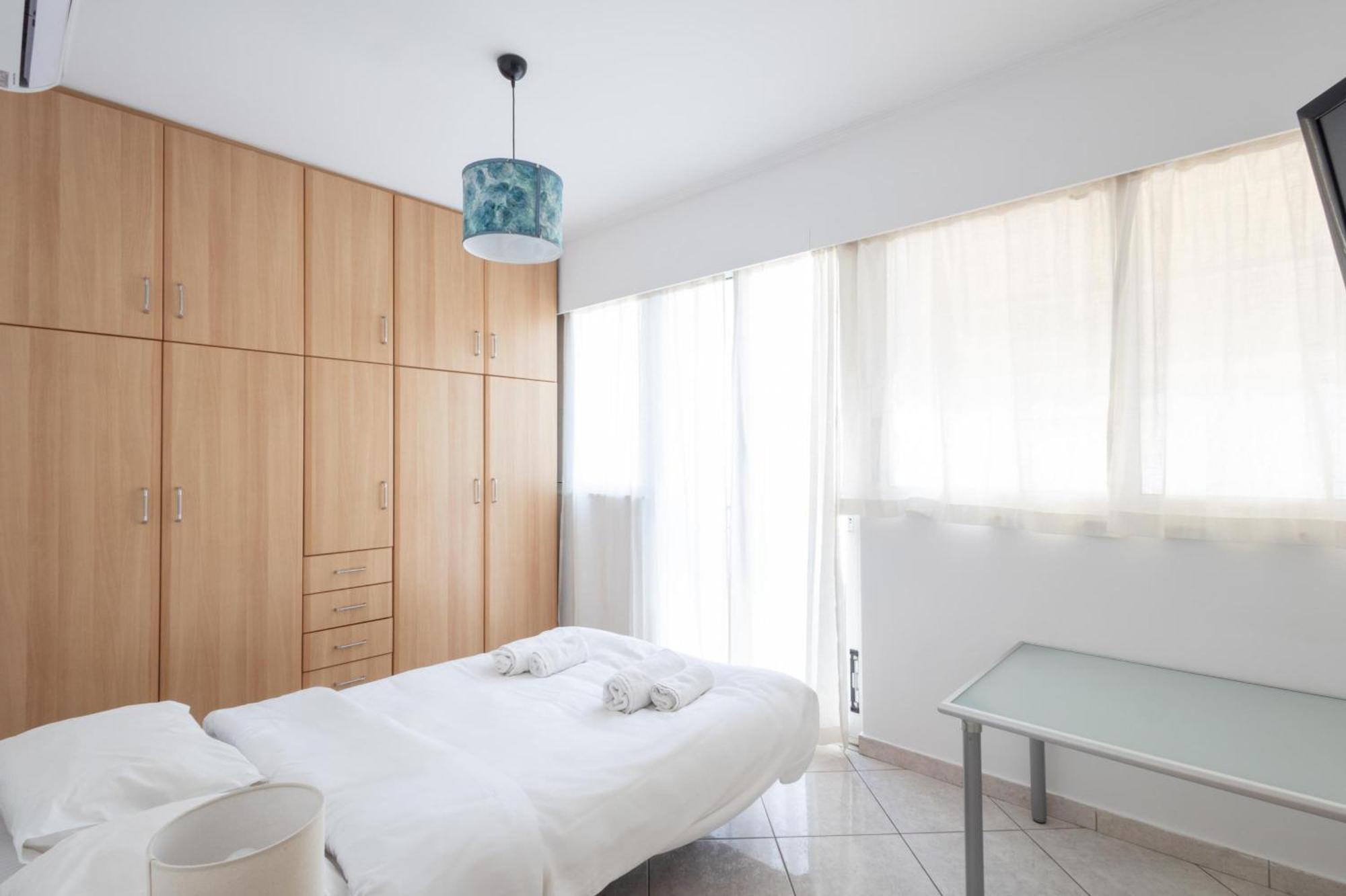 Luxury And Spacious Apt For 6 Guests Atena Exterior foto