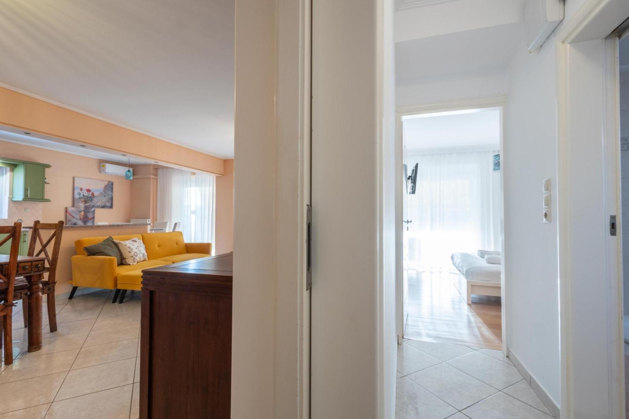 Luxury And Spacious Apt For 6 Guests Atena Exterior foto
